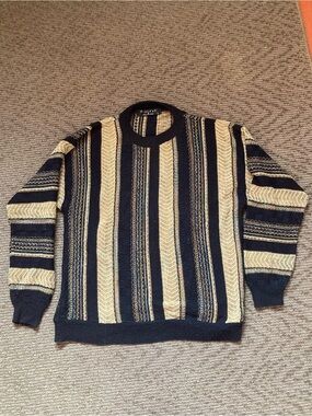 Made in USA Sweater Protege collection size large Textured Neutral 3D Knit